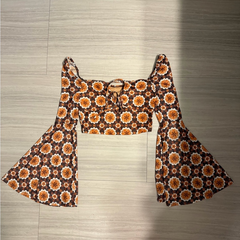 DONATING SOON- SHEIN Floral Brown and Orange 70’s Top